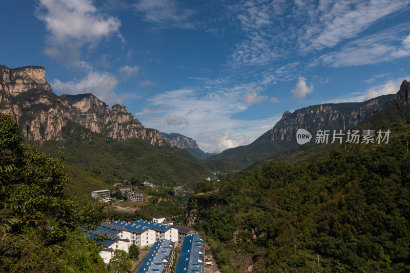 太行山峡谷神龙湾村穽底村