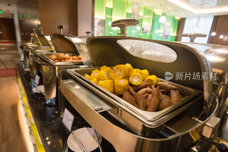 豪华自助餐厅