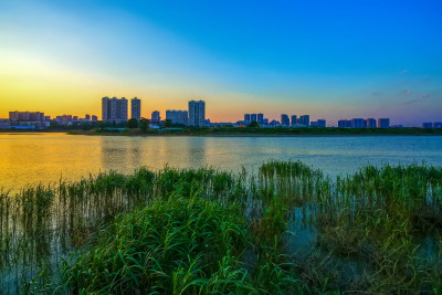 夕照浏阳河