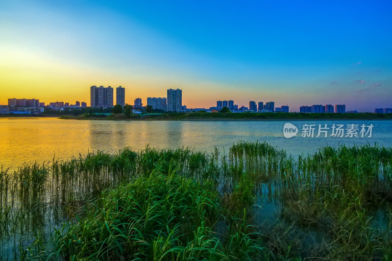 夕照浏阳河