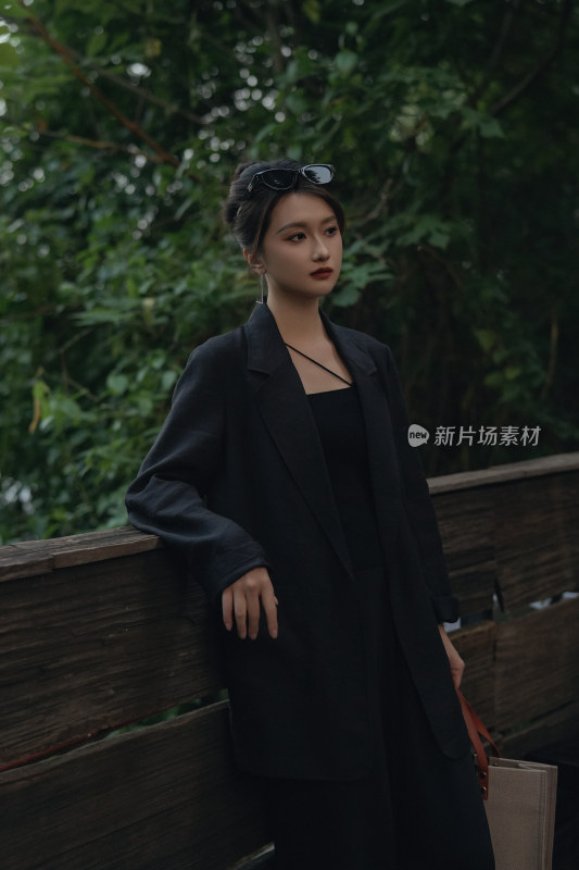 法式人像美女摄影励志文案