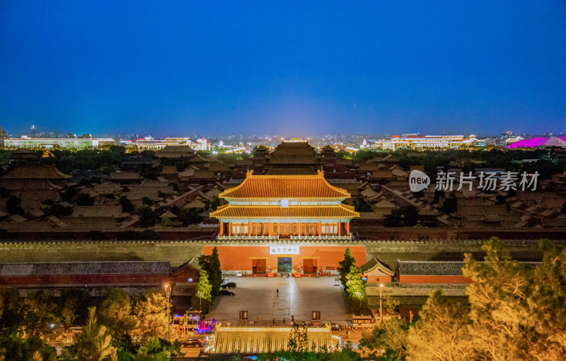 北京故宫的日与夜