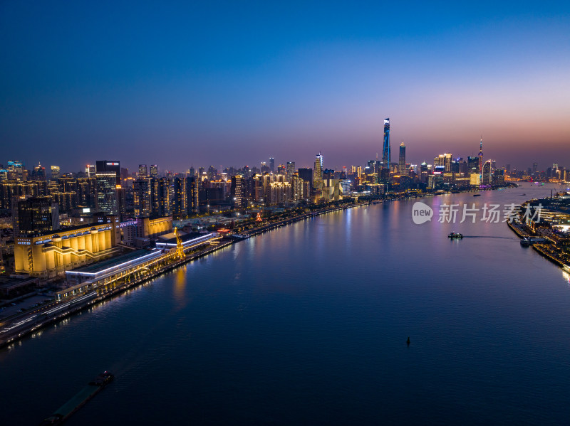 上海城市河流夜景鸟瞰图