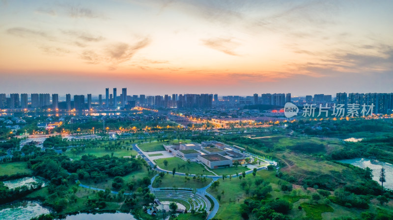 夕阳下的武汉府河