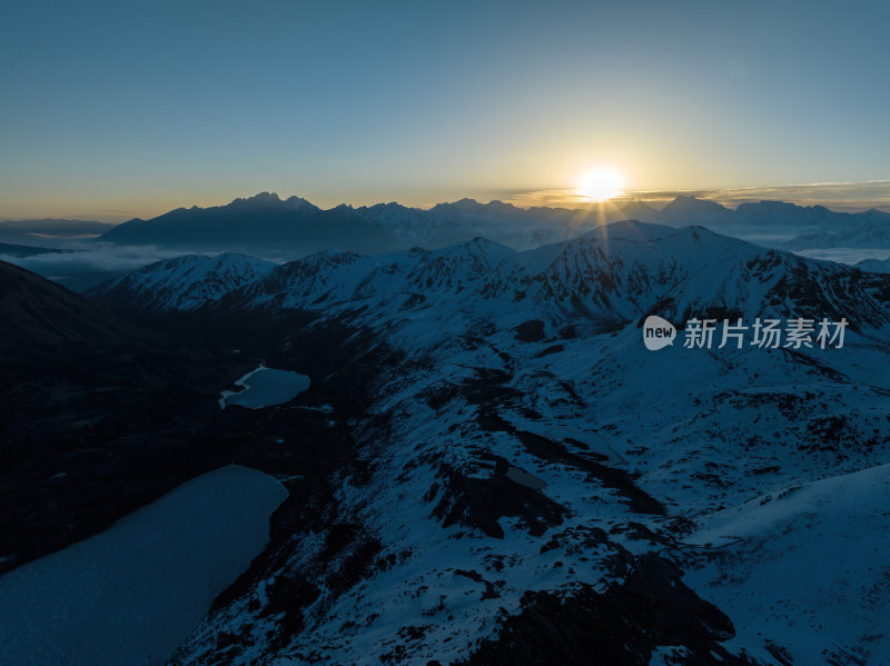 西藏日喀则珠峰东坡嘎玛沟喜马拉雅山脉航拍