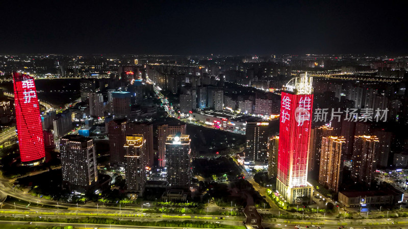 江西南昌新力中心朝阳大桥夜景航拍图