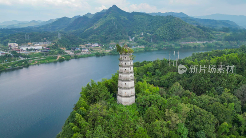 航拍青山绿水山上石塔古建筑