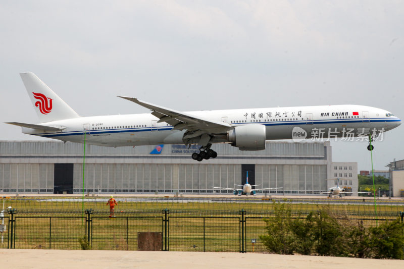 中国国际航空飞机起飞瞬间