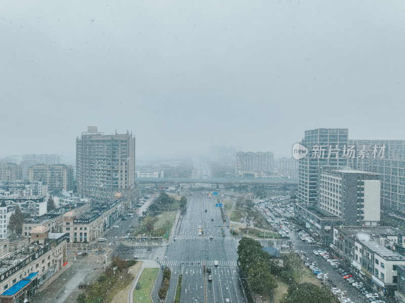 航拍小雪下的昆山城市风光