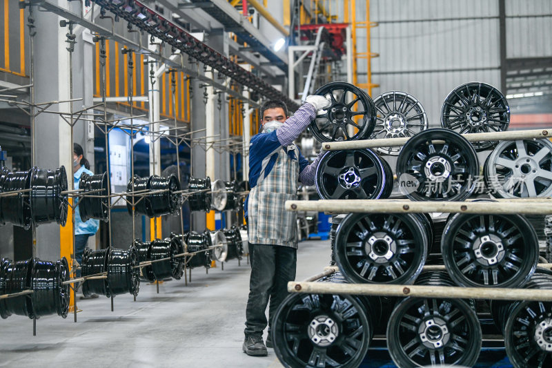 铝企业生产加工 汽车轮毂生产车间