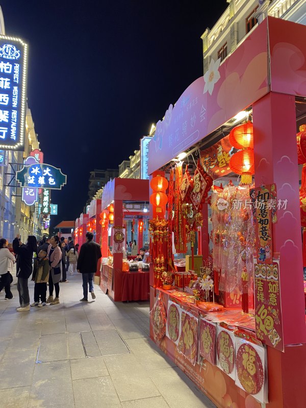 梧州街道夜景迎春花市繁花骑妙会