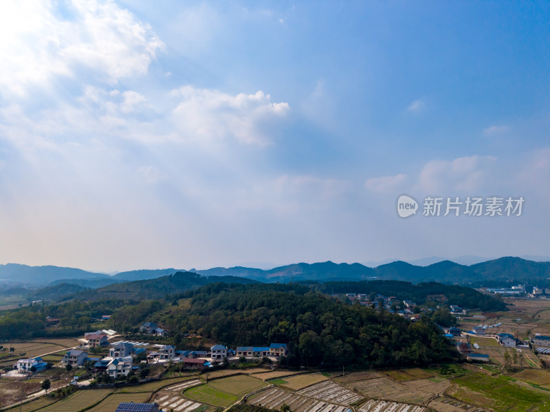 村庄农田房屋建筑航拍图