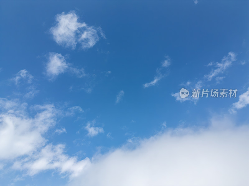 无人机高空航拍的天空