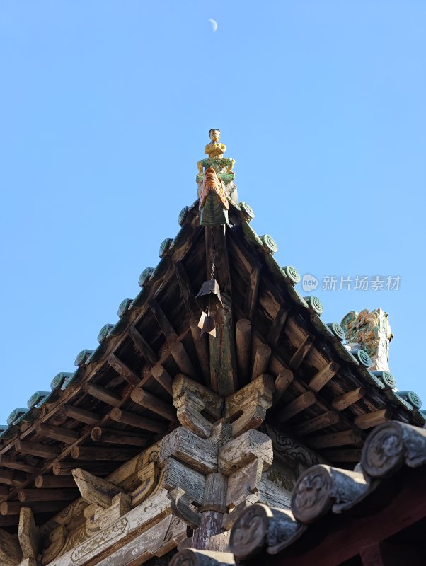 山西晋城玉皇庙古建筑屋顶装饰特写