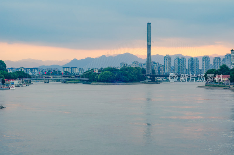 福建福州市闽江上的三县洲大桥