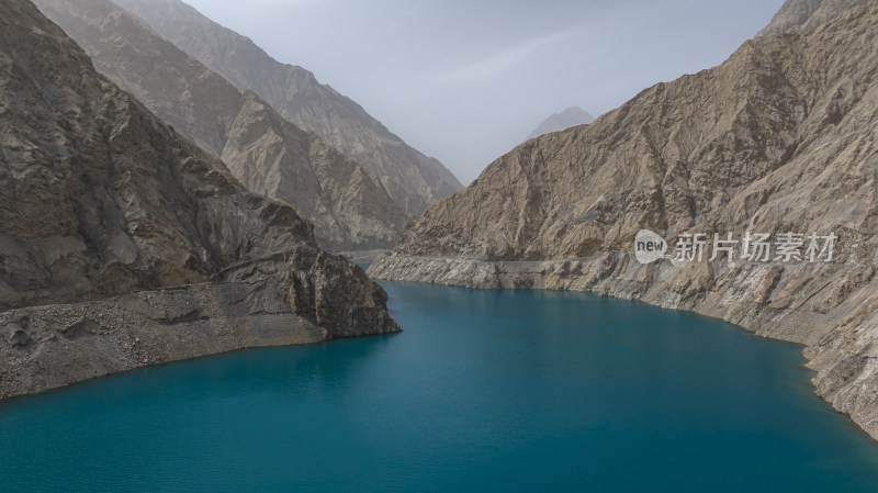 新疆帕米尔高原塔莎古道塔河之源叶尔羌河