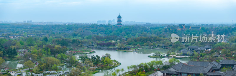 航拍烟雨江南扬州瘦西湖风景区全景