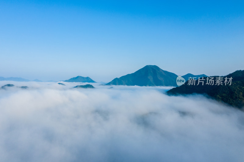 流动的云海