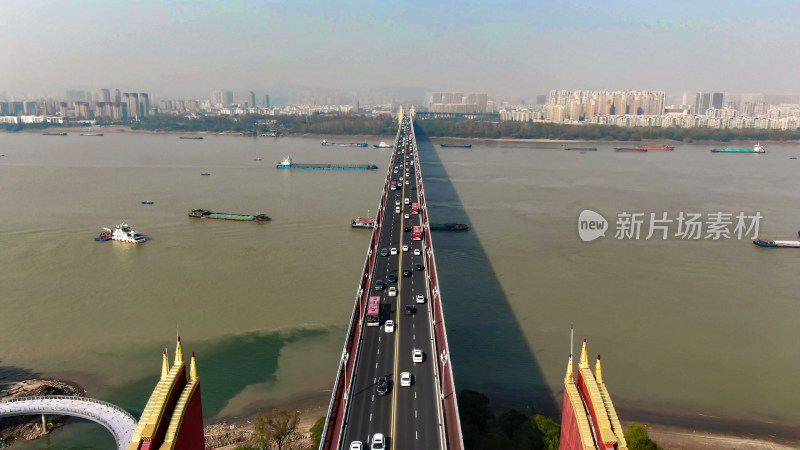 航拍南京长江大桥交通
