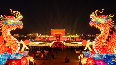 西安新年城墙灯会航拍