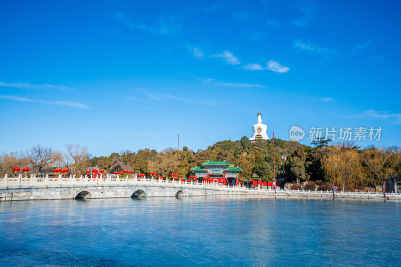 北京北海公园冬日里的美景