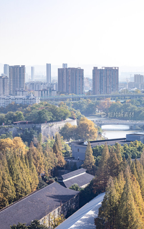 南京城市建筑与自然景观融合全景