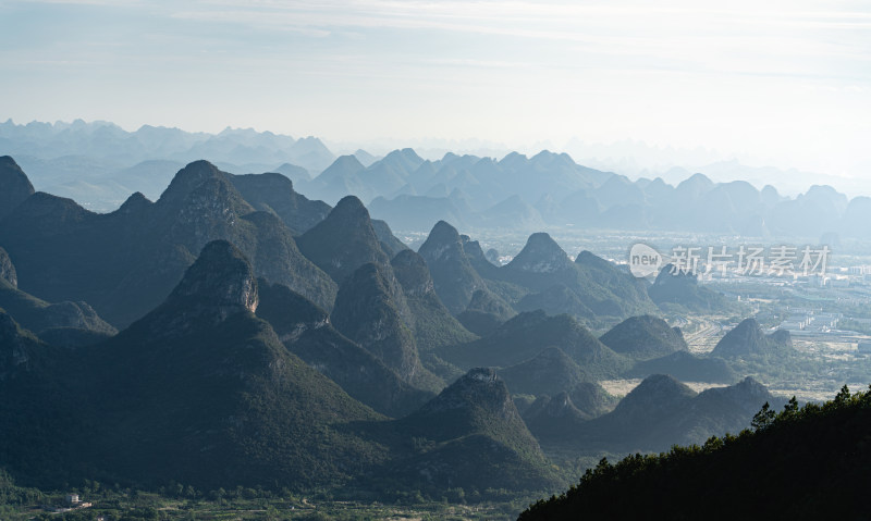 桂林喀斯特地貌，尧山风景