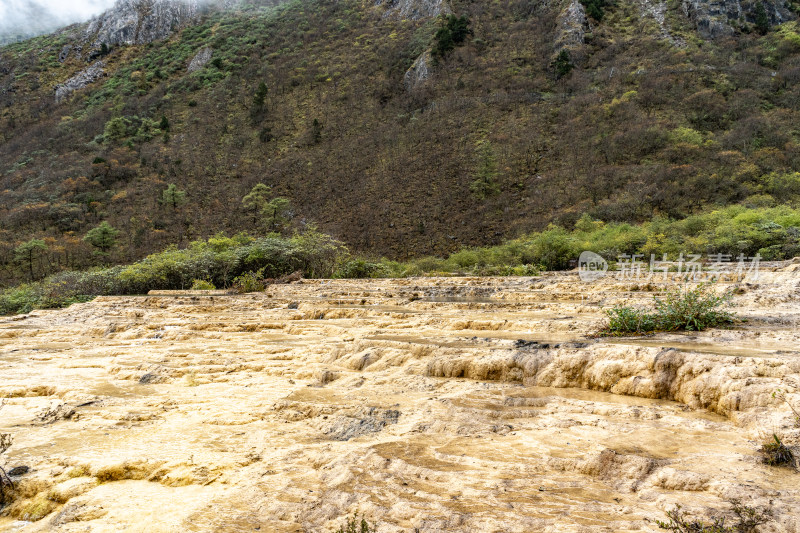 四川阿坝藏族羌族自治州黄龙风景区