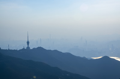 深圳梧桐山旅游景区山峰湖泊电视塔