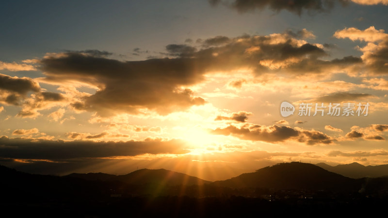 日出阳光天空太阳日出日落夕阳照片摄影