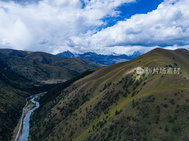 川西理塘格聂自然风景