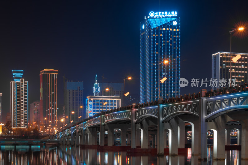 中国吉林省吉林市城市夜景