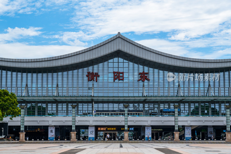 湖南省衡阳市高铁站外景广场