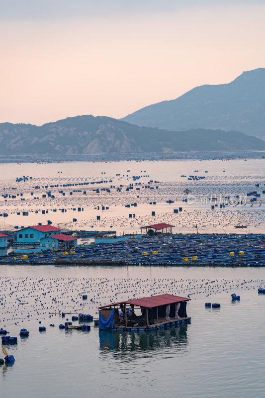 福建宁德霞浦东壁三沙码头平静海上养殖场