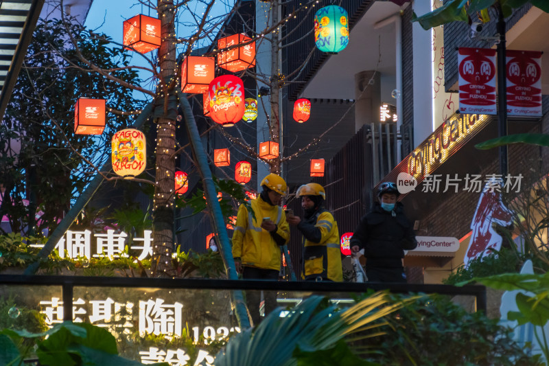 夜色下的福州烟台山漫步街区