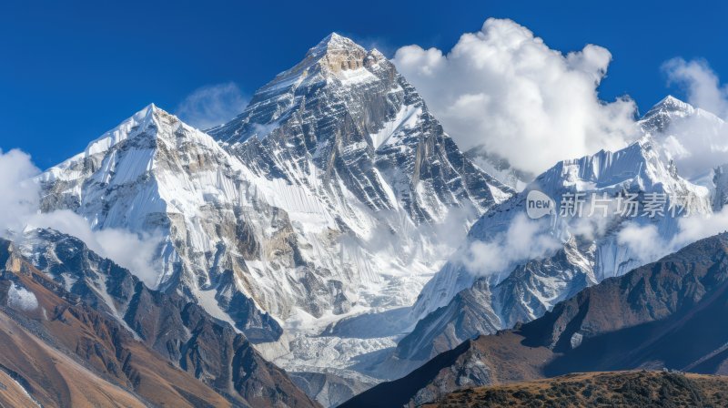 珠穆朗玛峰高峰雪山最高海拔云雾云层