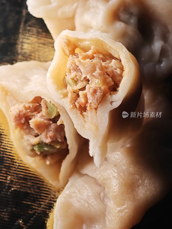 内馅饱满的美味饺子