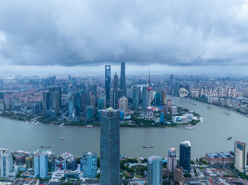 上海台风暴风雨来临前黑云压城航拍