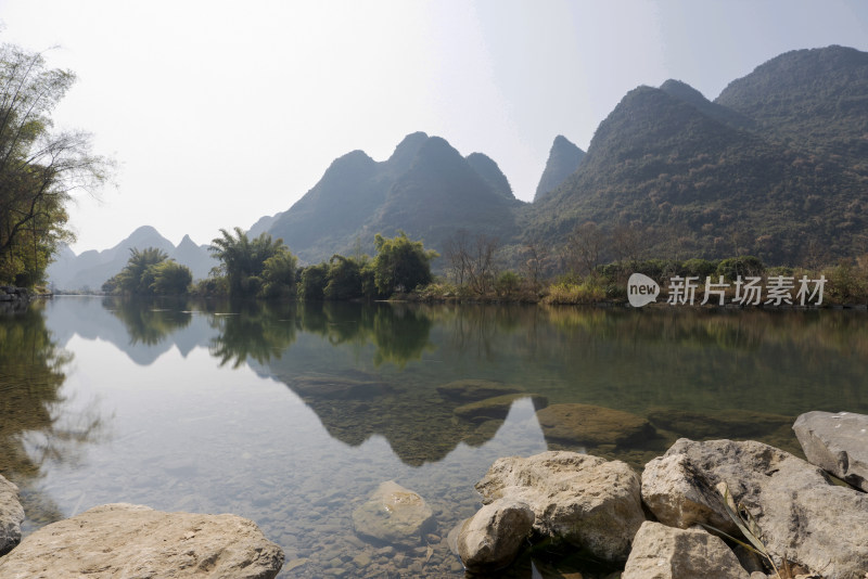 冬季阳朔遇龙河山水风光