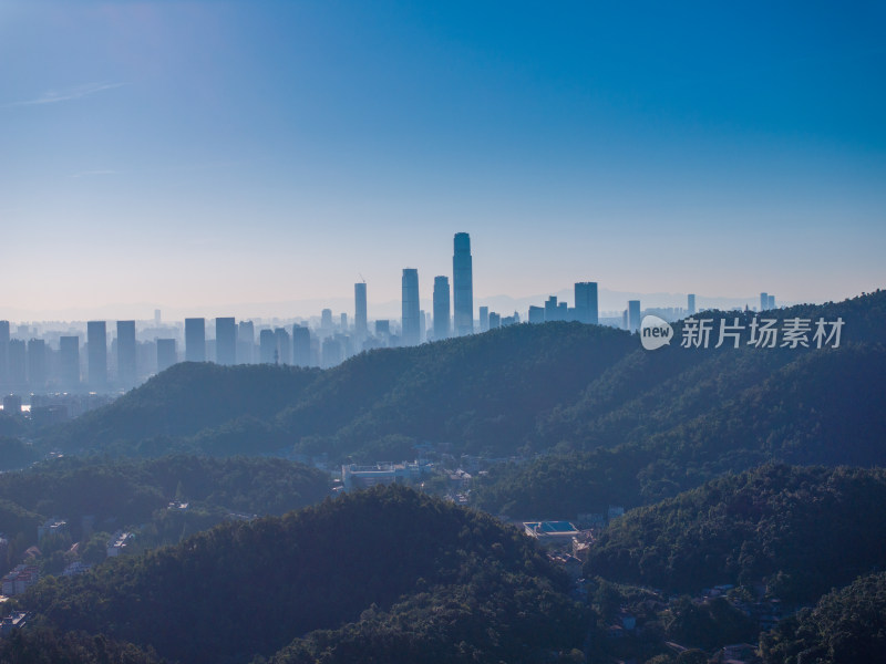 俯瞰有山有水的长沙城市风光全景