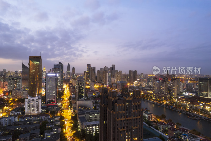 天津海河风景线小白楼商圈城市建筑日落风光