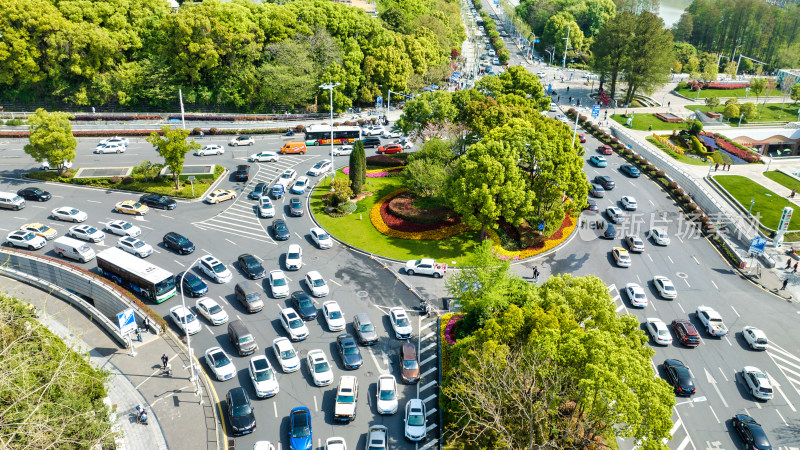 武汉武昌区梨园转盘及附近道路