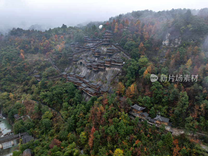 江西上饶网红景点望仙谷云雾蓝调灯光航拍