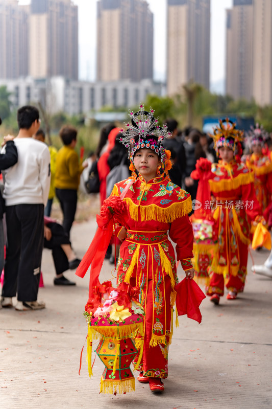 广东潮汕中国非遗英歌舞古镇戏曲盛装巡游