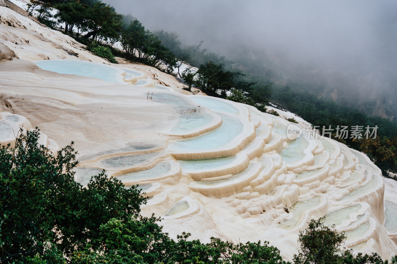 迪庆藏族自治州白水台