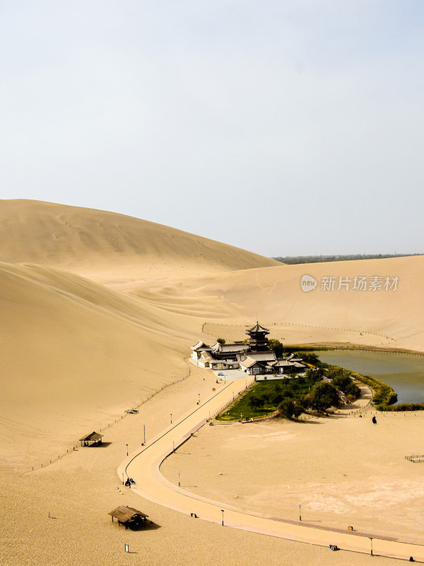 敦煌鸣沙山景区