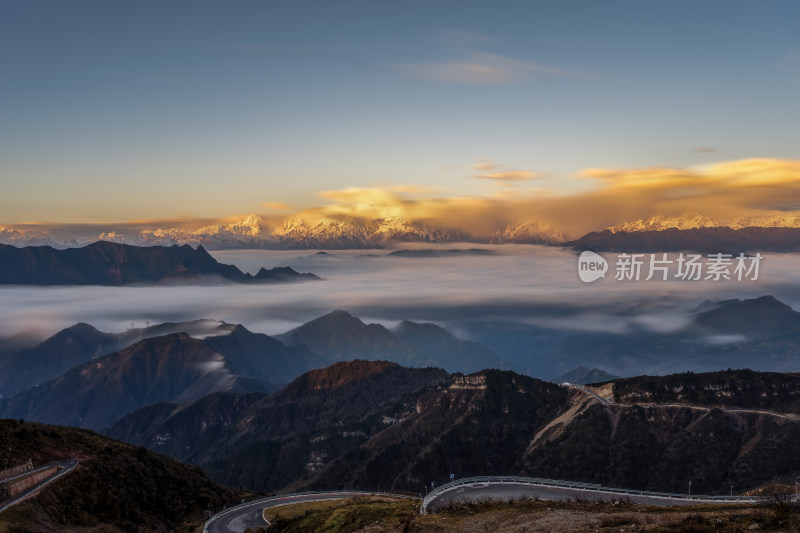 四川雅安牛背山云海云瀑贡嘎雪山自然景观