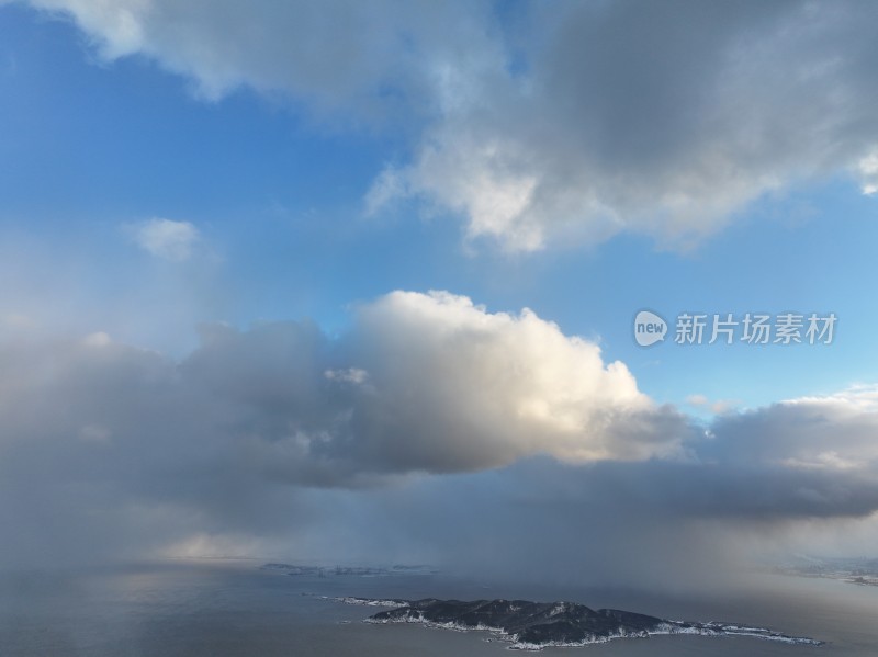 2023年12月17日威海暴雪初晴城市山海景观