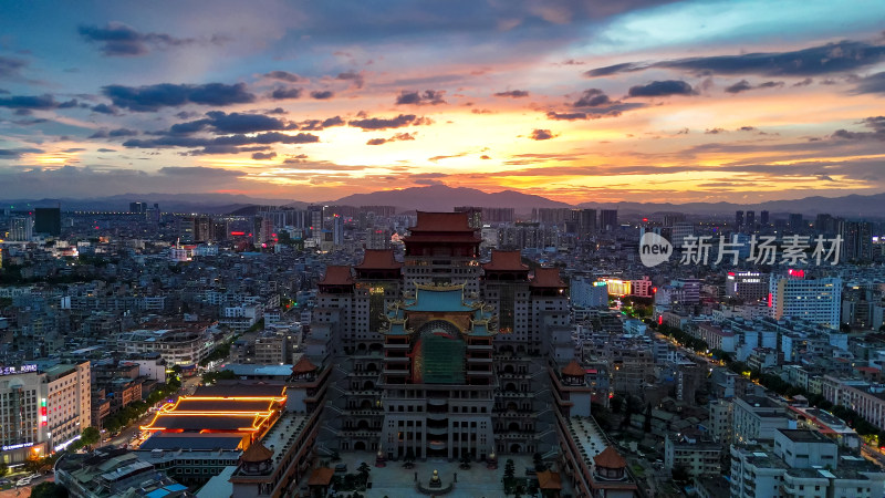 玉林云天文化城夜景晚霞航拍图