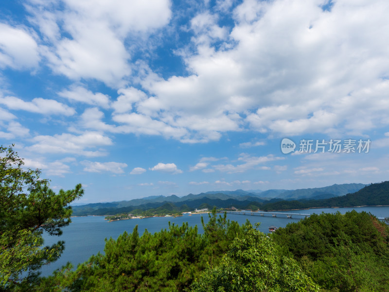 千岛湖天屿山观景台俯瞰千岛湖